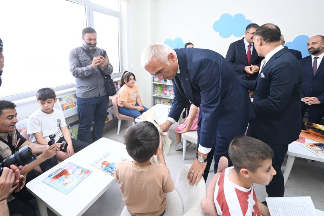 Bakan Ersoy 'Terörsüz Türkiye'de Hakkari'ye çıkarma yaptı! 5